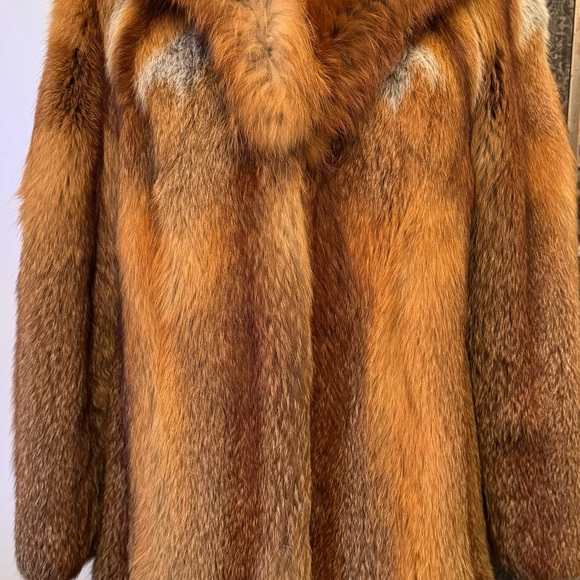 Red Fox Fur Coat - Picture 8 of 8